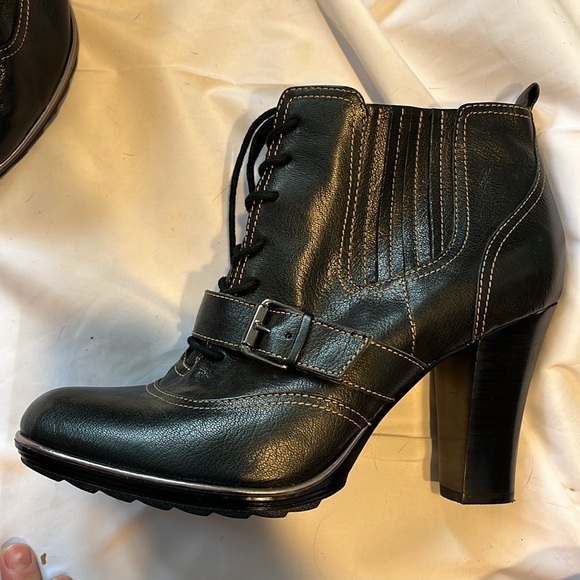 Sofft | women’s black high heel boots with buckle strap and laces shoe size 11 - Picture 6 of 15